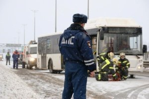 На новгородском участке скоростной платной автодороги М-11 «Нева» прошли межведомственные учения по ликвидации последствий ДТП с привлечением санавиации