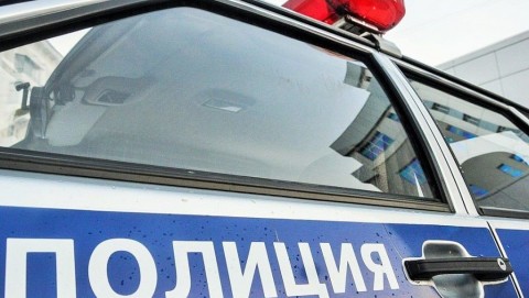 Новгородскими оперативниками задержаны дроп-курьеры, совершившие серию мошеннических действий на территории региона